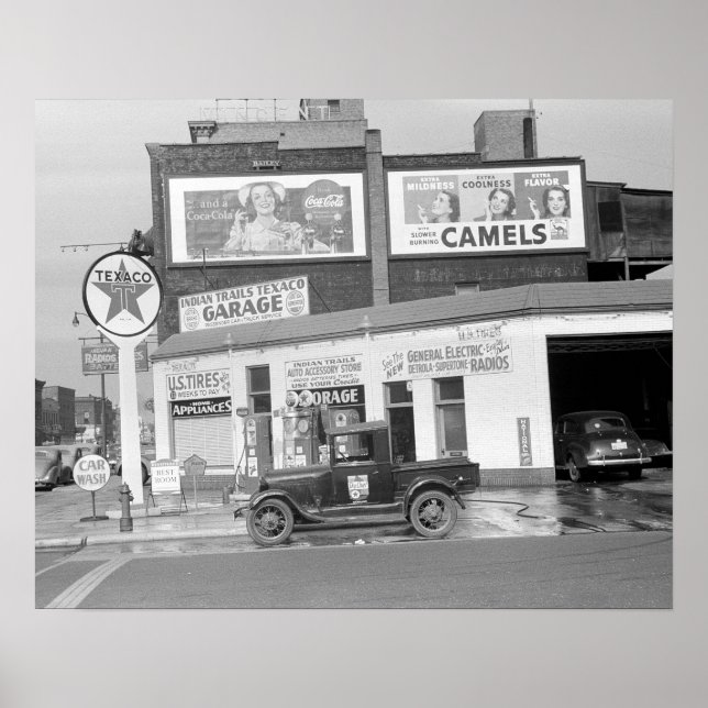 Garage & Füllstation, 1940. Vintages Foto Poster (Vorne)