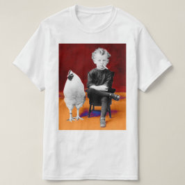 Garçon de tabagisme avec le T-shirt de poulet