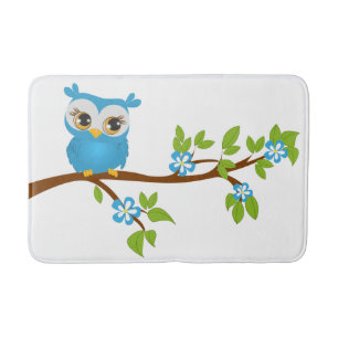Garçon mignon de hibou sur un tapis de bain de