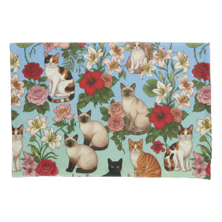 Garden Companions – Floral Cats in Bloom Kissenbezug