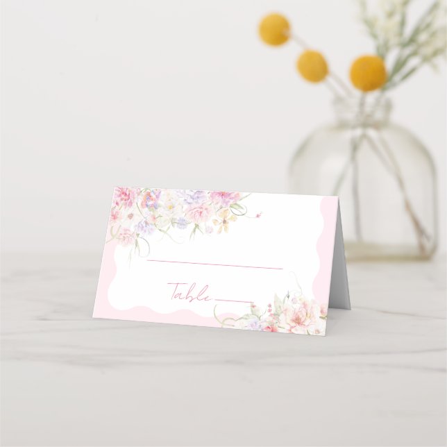 Garden Floral Wavy Wildblume Modernes Brautparty Platzkarte (Vorderseite)