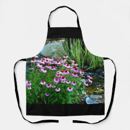 Garden Stream mit Lila Sitzgelegenheiten Schürze