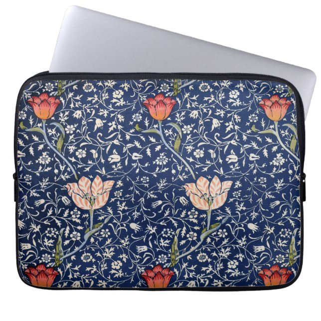 Garden Tulip (Medway) von William Morris Laptopschutzhülle (Vorderseite)