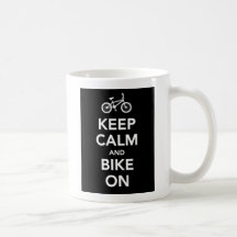 Gardez le calme et faites du vélo sur la tasse