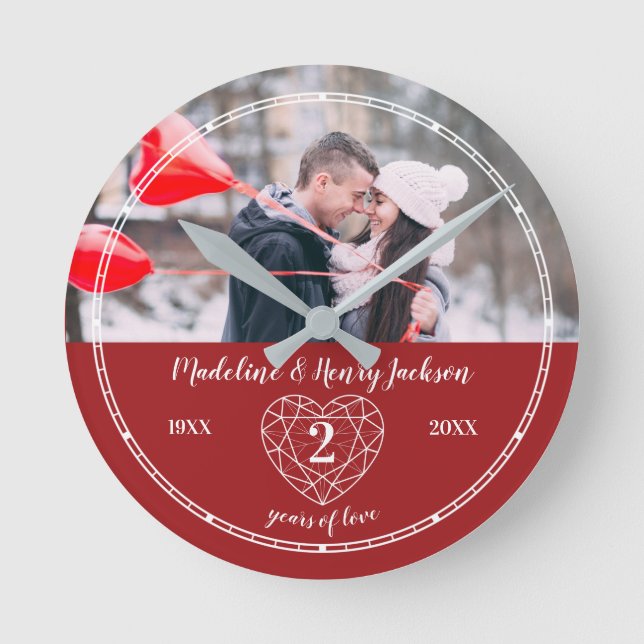 Garnet 2. Hochzeit Jubiläum Kontur Herz Rot Runde Wanduhr (Vorderseite)
