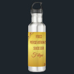 Garrafa de Água Edelstahlflasche<br><div class="desc">Garrafa de água com tons de dourado e personalizável ! Você pode trocar o nome pelo nome de quem você ama! Motivacional, as gavinhas são símbolo de superação e de crescimento. Design desenvolvido a partir de foto autoral, de gavinhas. Foto feita no Brasil</div>