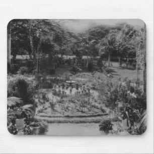 Garten eines Vorstadtlandhauses Mousepad