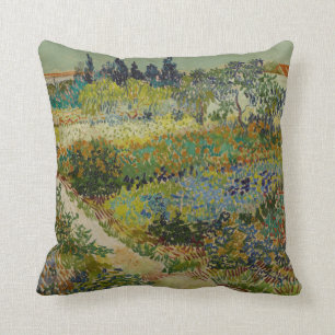 Garten von Arles von Vincent Van Gogh Kissen