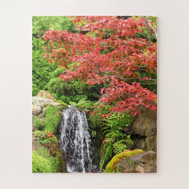 Garten Wasserfall im Herbst (Vertikal)