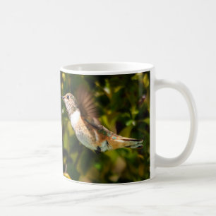 Gartenjuwel: Ein schwebender Kolibri Kaffeetasse