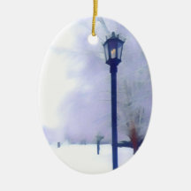 Gaslampe auf schneebedeckter Straße