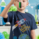 Gast der Ehrenrakete "Science Party" T-Shirt<br><div class="desc">Ein großartiges Thema für ein Party ist ein Party der Naturwissenschaften - es gibt so viel Spielraum für Spaß - man könnte ein paar lustige wissenschaftliche Experimente Set machen,  Raketen fliegen,  einen Vulkan essen.</div>