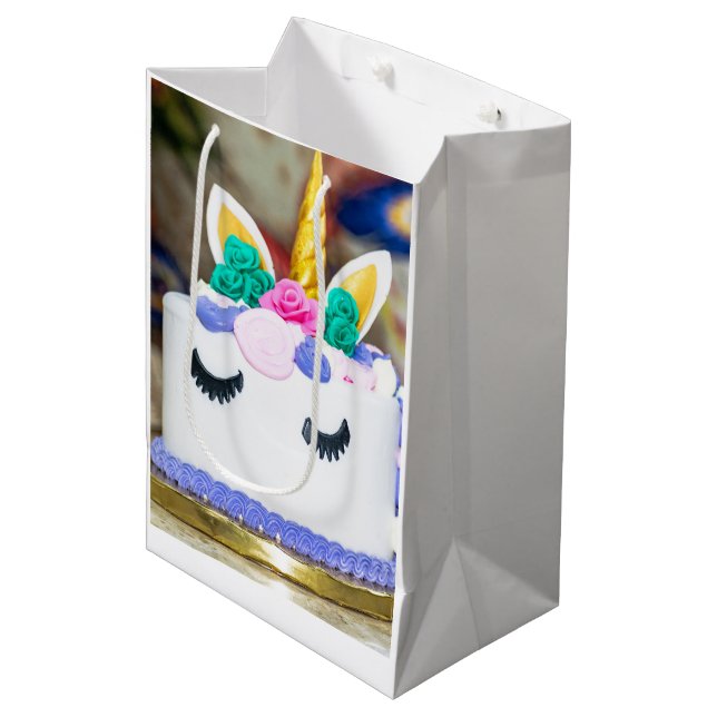 Gâteau d'anniversaire Moyen Cadeau Sac (Devant Angle)