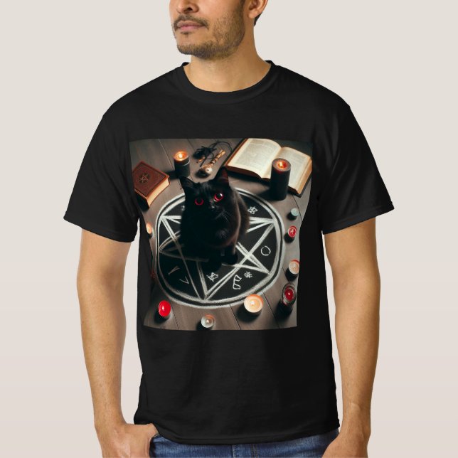 Gato Satánico: El Guardián de la Noche T-Shirt (Vorderseite)
