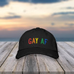 Gay AF Pride Rainbow Bestickte Baseballkappe<br><div class="desc">Mit dieser witzigen,  bestickten Kappe mit "GAY AF" in fett gedruckter Regenbogenprägung ist es nun auch wieder einmal für den Stolz.</div>