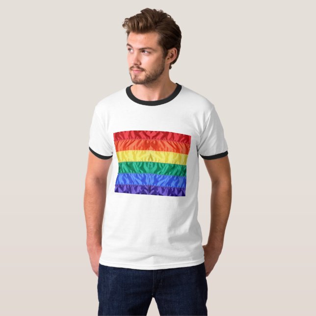 Gay Pride der Regenbogenflagge LGBTQ LGBT Liebe is T-Shirt (Vorne ganz)