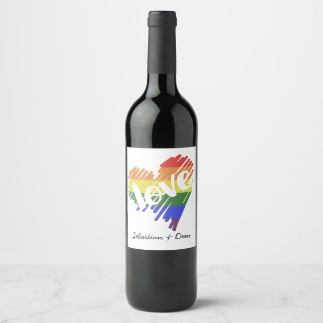 Gay Pride Rainbow Liebe Herz Personalisiert Weinetikett (Vorderseite)