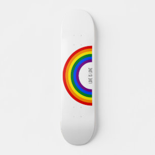 Gay Pride Regenbogen. Liebe ist Liebe Skateboard
