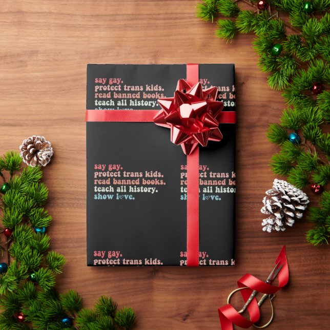"Gay Protect Trans Kids Read Banned Books LGBTQ" Geschenkpapier (Feiertagsgeschenk)