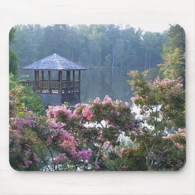 Gazebo im Frühjahr Mousepad (Vorne)