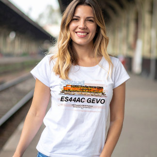GE ES44AC GEVO Locomotive und amerikanische Flagge T-Shirt