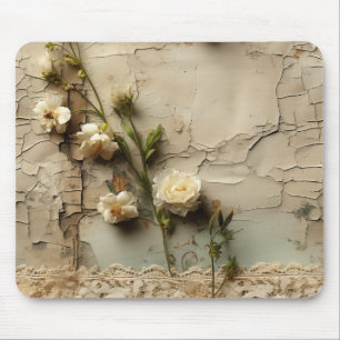 Gealtertes Papier mit weißem rustikalen Blumenmoti Mousepad