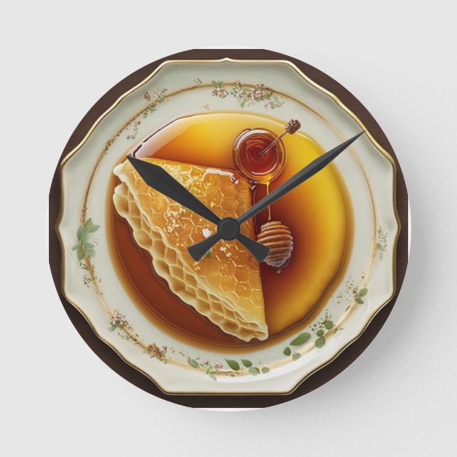 Gebackene Pfannkuchen auf einer bestechenden Platt Runde Wanduhr (Vorderseite)