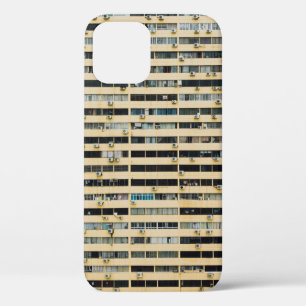 Gebäude aus braunem und weißem Beton Case-Mate iPhone Hülle