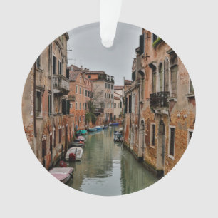Gebäude entlang der Kanäle von Venedig Ornament