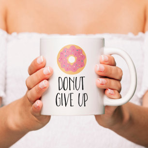 Geben Sie auf Kaffeetasse
