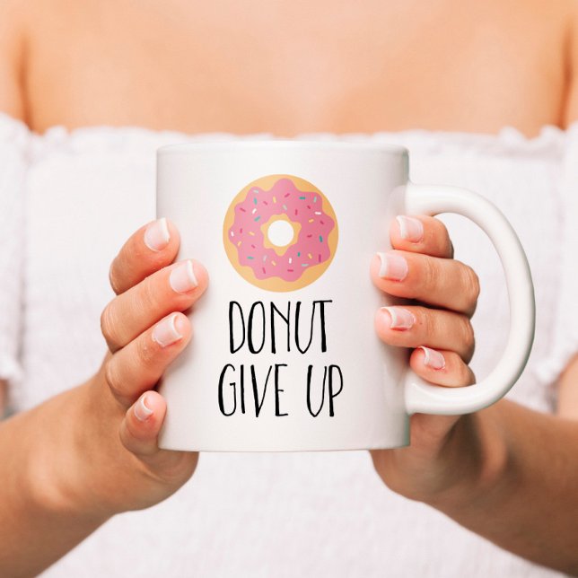 Geben Sie auf Kaffeetasse (Von Creator hochgeladen)
