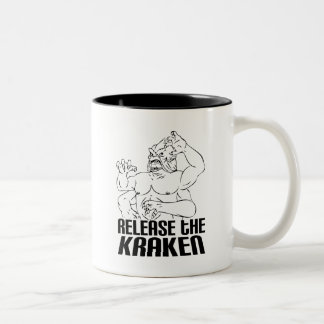 Geben Sie das Kraken frei Zweifarbige Tasse