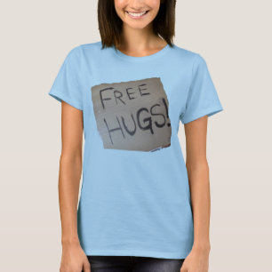 GEBEN SIE UMARMUNGEN FREI T-Shirt
