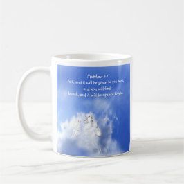Gebet. Matthew 7:7 Scripture Verse mit Angel Sky Kaffeetasse