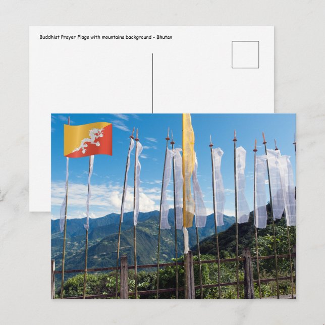 Gebetsfahnen in den bhutanischen Ostergebirgen Postkarte (Vorne/Hinten)