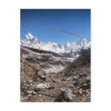 Gebetsfahnen & Schneeberge (Himalaya)