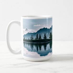 Gebirgswaldreflexion Kaffeetasse