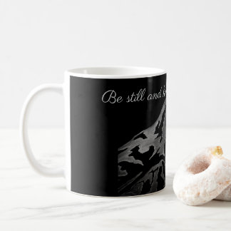 Gebirgszug am Himmel handgezeichnet Kaffeetasse
