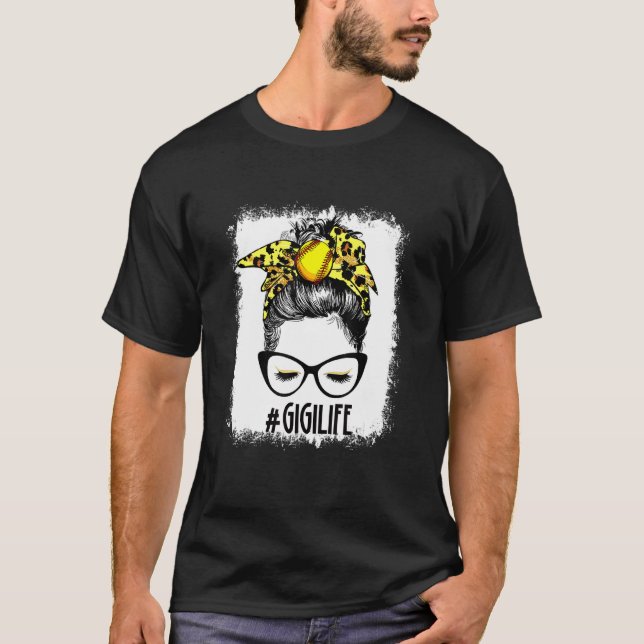 gebleicht Softball Gigi Messy Bun Game Day Mütter T-Shirt (Vorderseite)