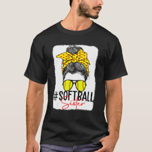 gebleicht Softball Sister Messy Bun Mama Life Moth T-Shirt