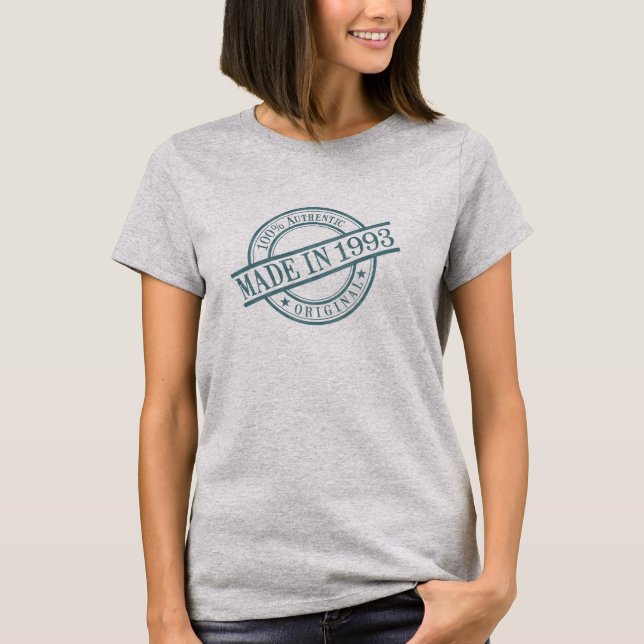 Geboren 1993 Circular Rubber Briefmarke Logo Gebur T-Shirt (Vorderseite)