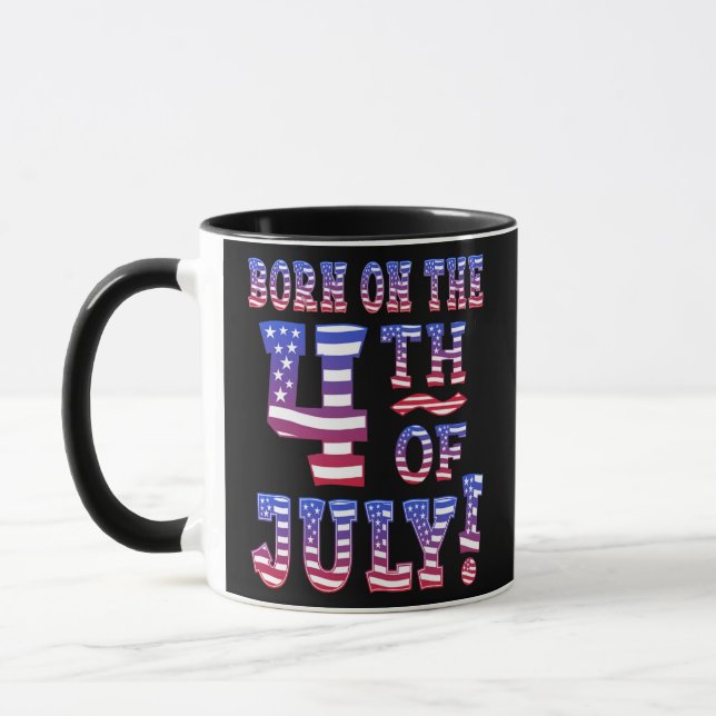 Geboren am 4. Juli USA Patriotic Flag  Tasse (Links)