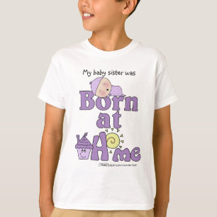 Geboren bei Zuhause-Sleeping Baby Girl T-Shirt