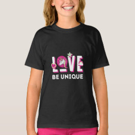 Geboren, ein einzigartiges magisches Fantasietier  T-Shirt