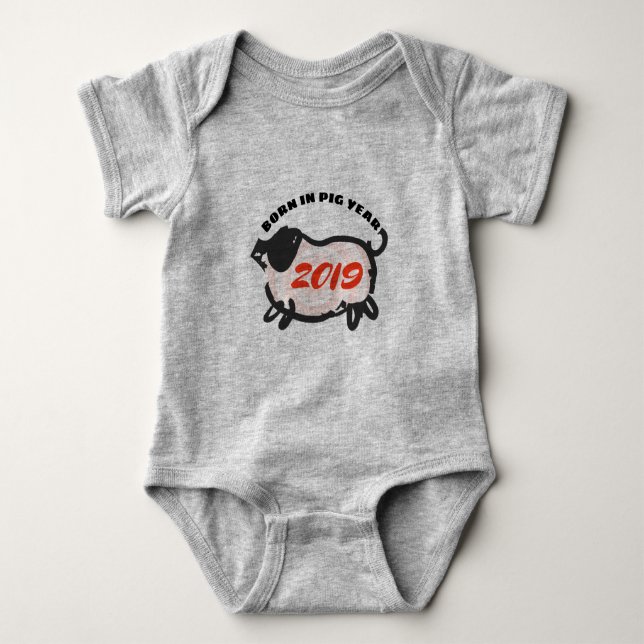 Geboren im Chinesischen Schweinejahr 2019 Babykart Baby Strampler (Vorderseite)