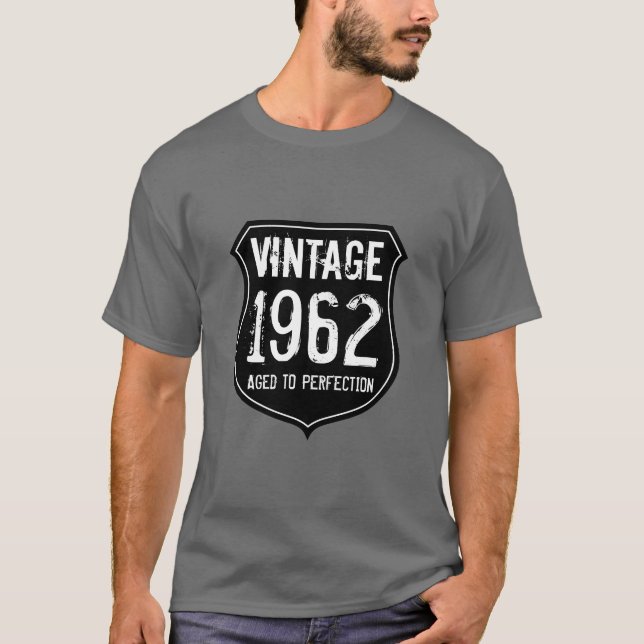 Geboren im Jahr 1962 bis zur Vollendung für Männer T-Shirt (Vorderseite)