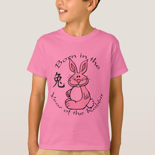 Geboren im Jahr des Kaninchens T-Shirt (Vorderseite)