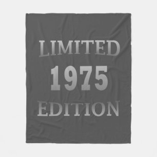 Geboren im Jahre 1975, limitierte Auflage 50. Gebu Fleecedecke