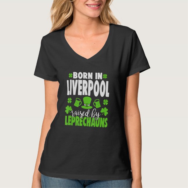 Geboren in Liverpool, erzogen durch Kobolden 1 T-Shirt (Vorderseite)