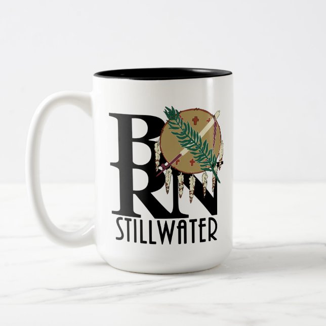 GEBOREN Stillwater OK 15oz Zweifarbige Tasse (Links)